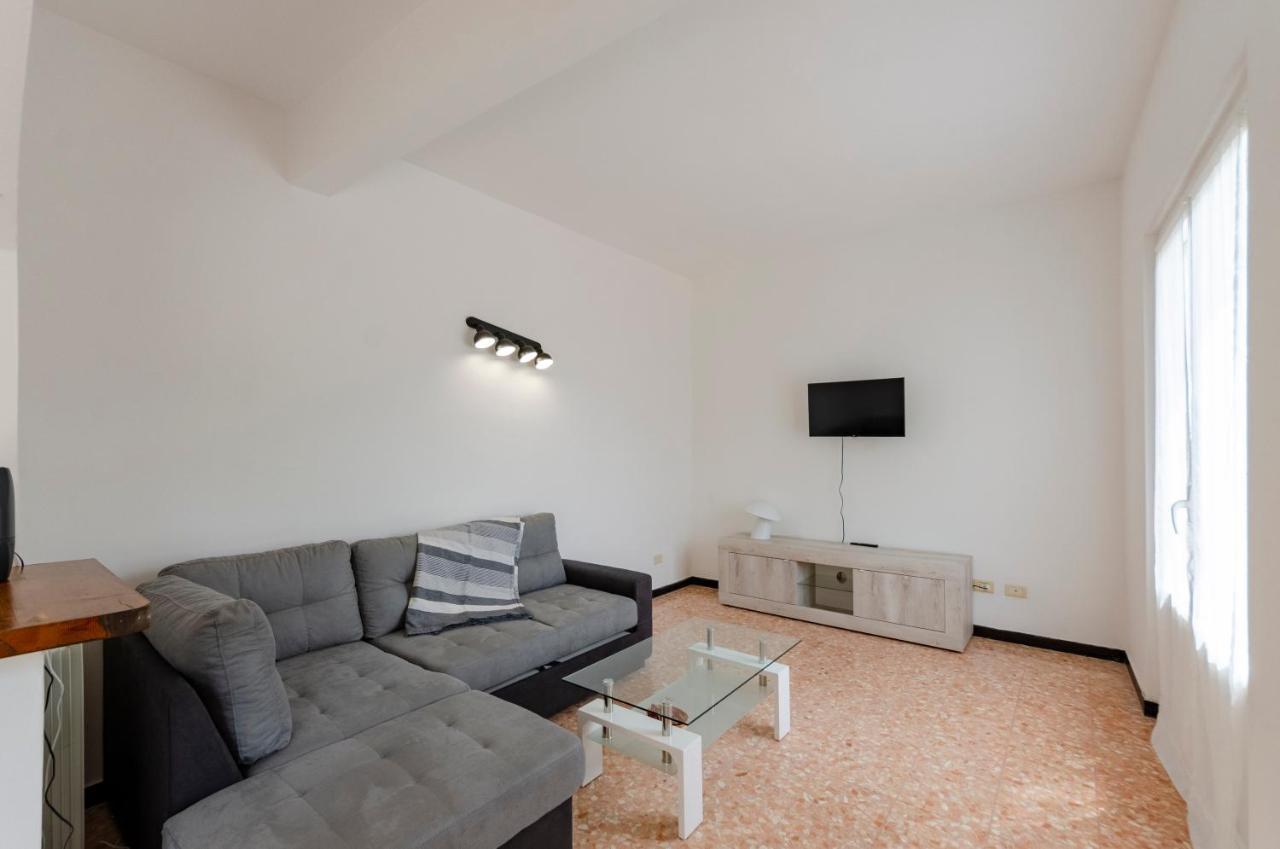 Joivy Family Flat With 3 Balconies, 10 Min To Beach Moneglia Exterior photo